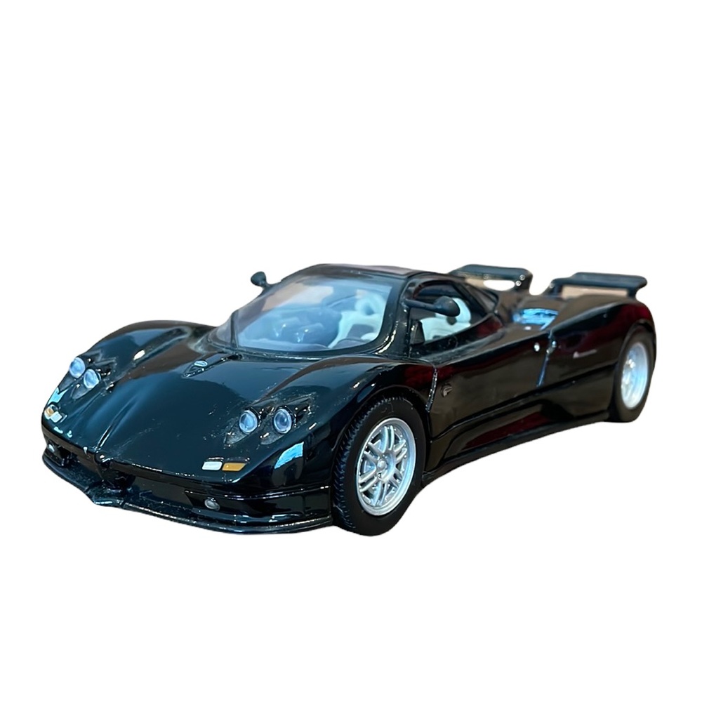 Pagani Zonda c12 1:24 scale model car by Motor Max Black